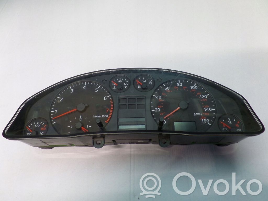 Audi A6 S6 C5 4B Tachimetro (quadro strumenti) 