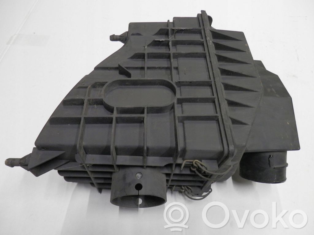 Luftfilterkasten   YC159600DD,YC159600DDOE