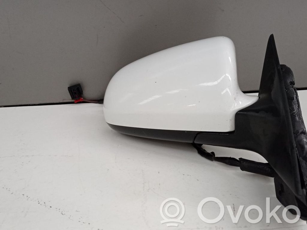 Audi A3 S3 8P Elektryczne lusterko boczne drzwi przednich 