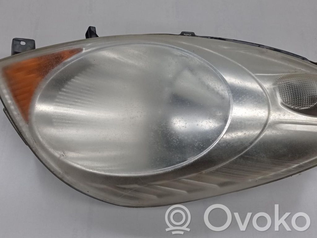 Nissan Note (E11) Headlight/headlamp 