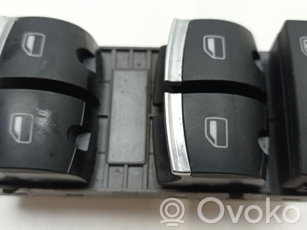 Audi A3 S3 8P Electric window control switch 