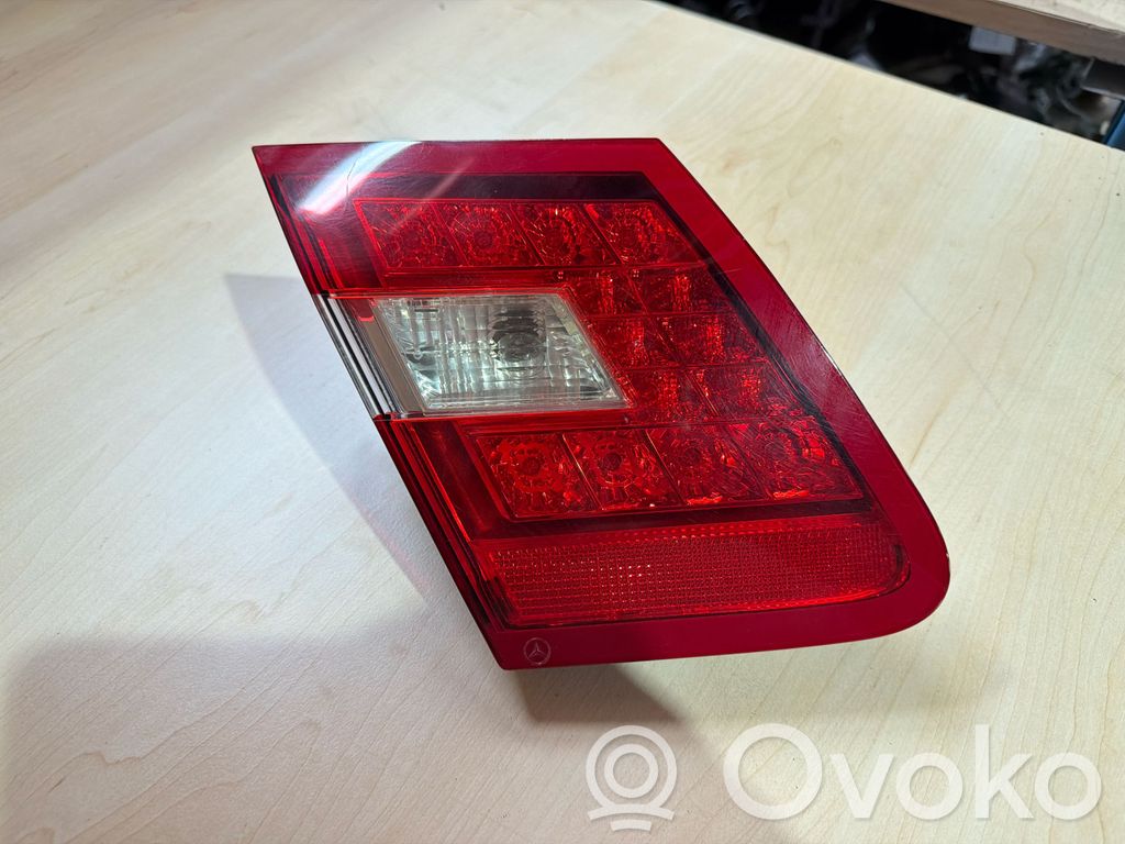 Mercedes-Benz E W212 Lampy tylnej klapy bagażnika 