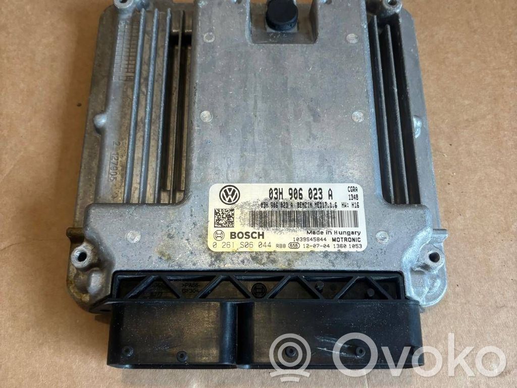 Engine control unit/module   03H906023A,0261S06044