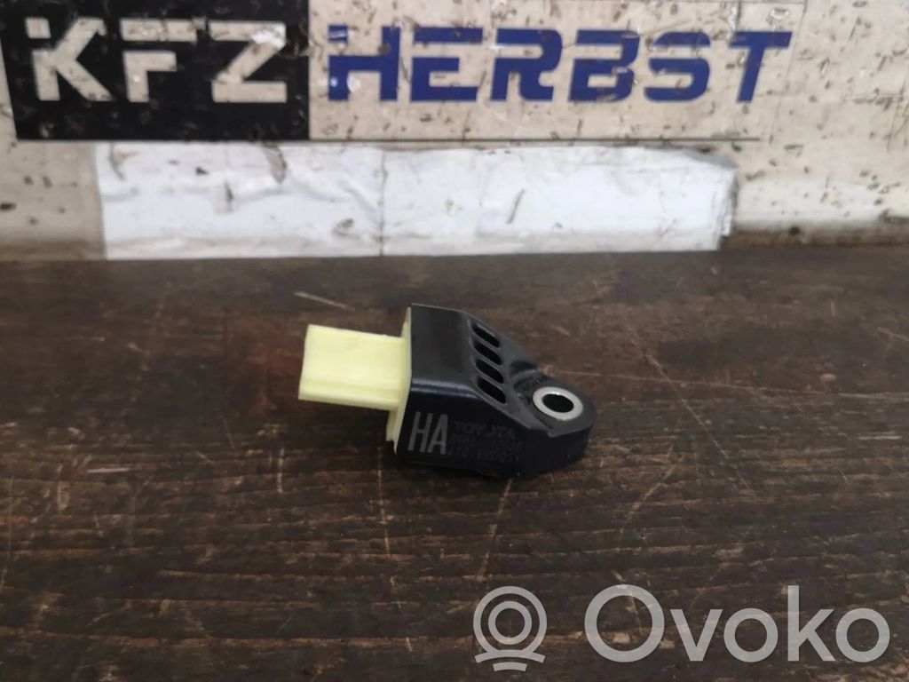 Toyota RAV 4 (XA40) Airbagsensor Crashsensor Drucksensor 