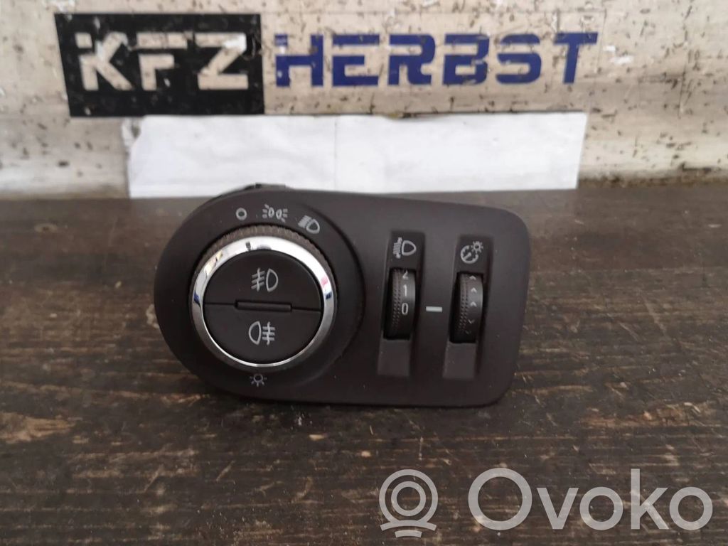 Opel Meriva B Šviesų jungtukas 
