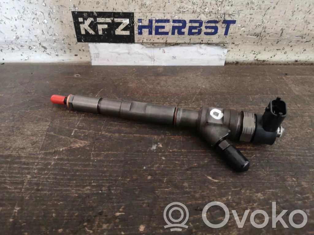 Hyundai H200 Inyector de combustible 
