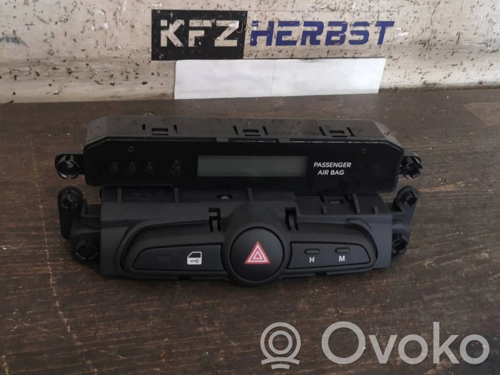 Hyundai ix20 Schalter Warnblinkanlage 