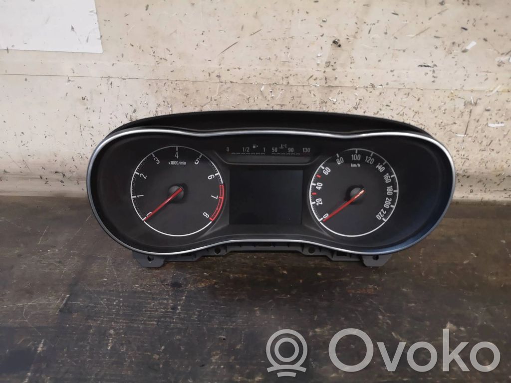 Opel Corsa E Speedometer (instrument cluster) 