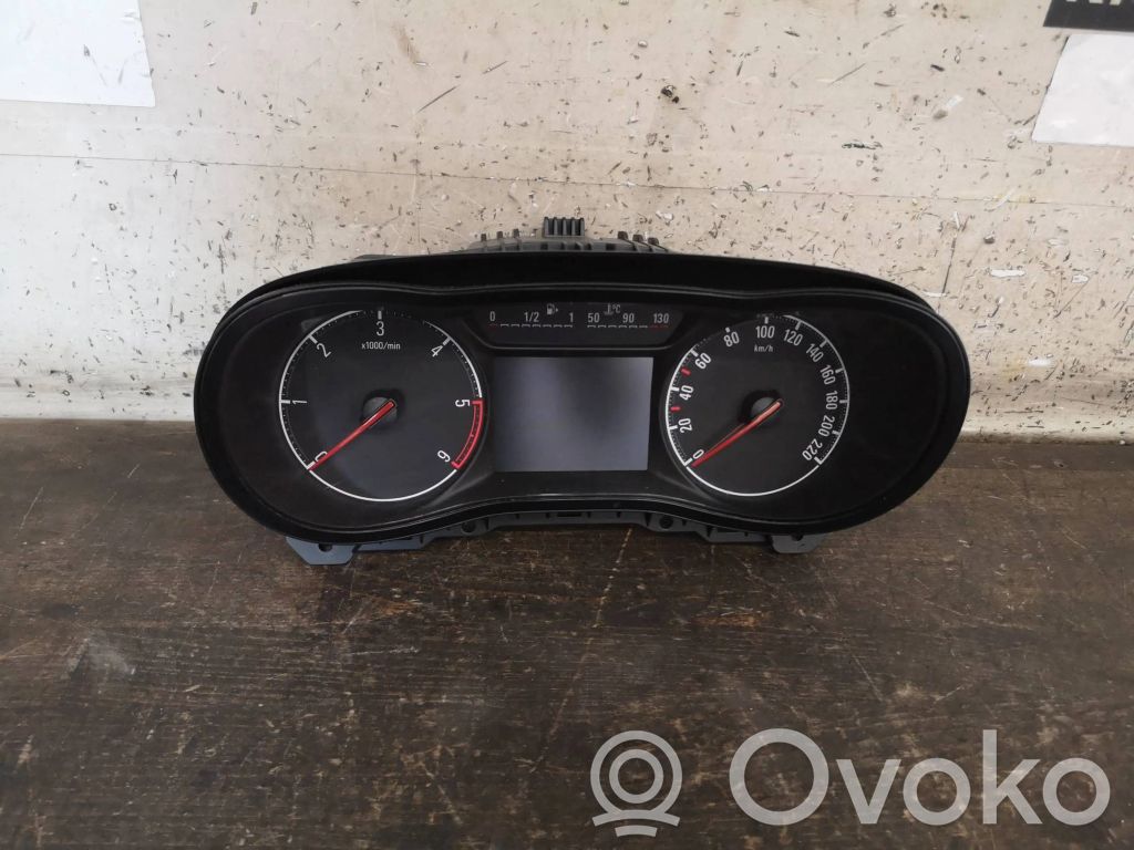 Opel Corsa E Speedometer (instrument cluster) 