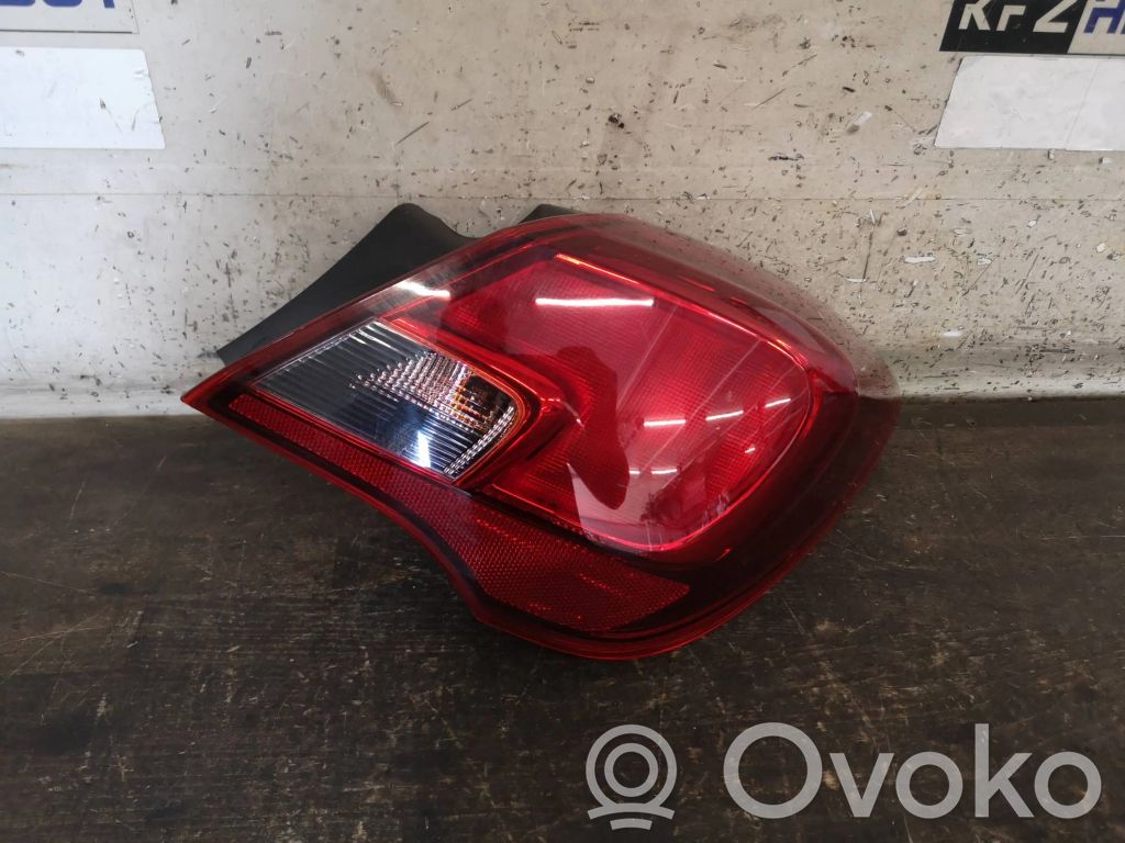 Opel Corsa E Задний фонарь в кузове 