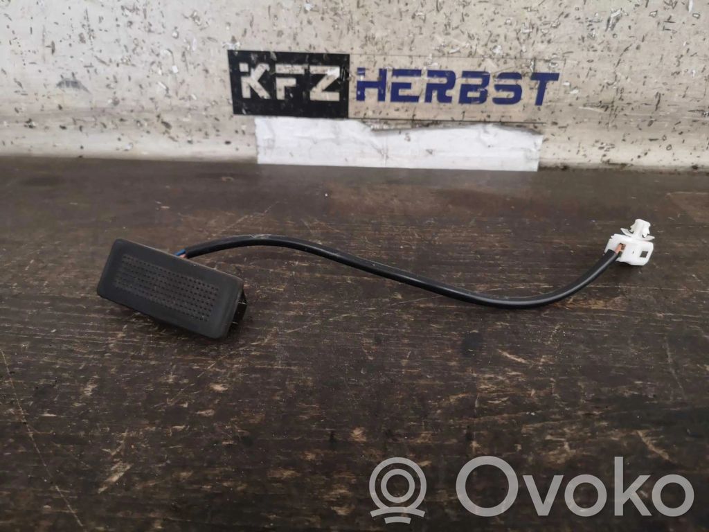 Fiat Tipo Fuel tank opening switch 