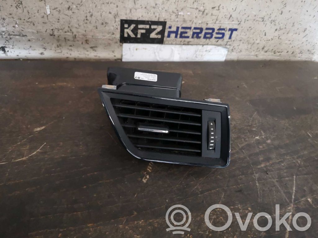 Skoda Rapid (NH) Dysze / Kratki środkowego nawiewu deski rozdzielczej 