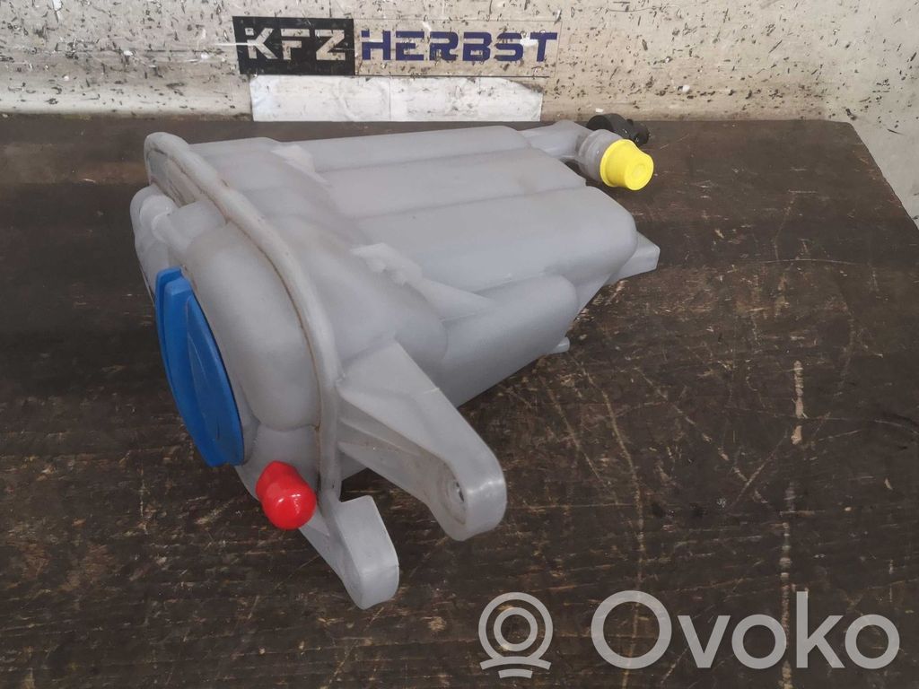 Audi A5 8T 8F Zbiornik wyrównawczy chłodziwa 