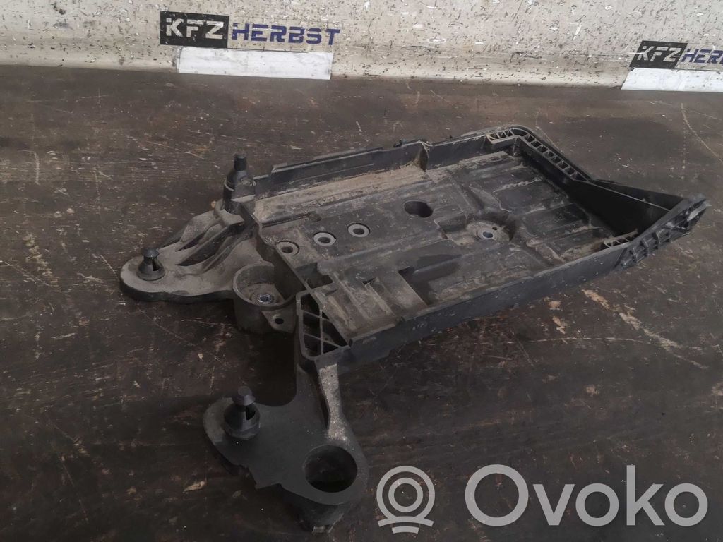 Volkswagen Golf VII Soporte para la batería 