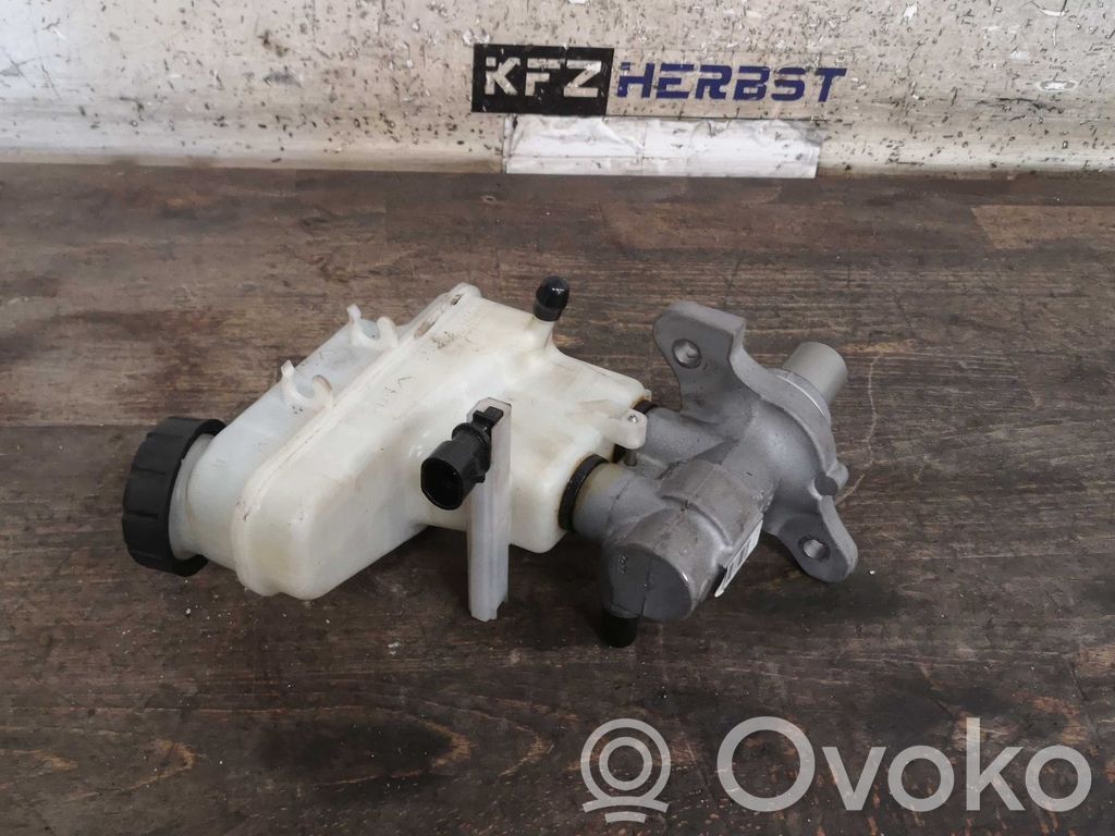 Opel Meriva B Pääjarrusylinteri 