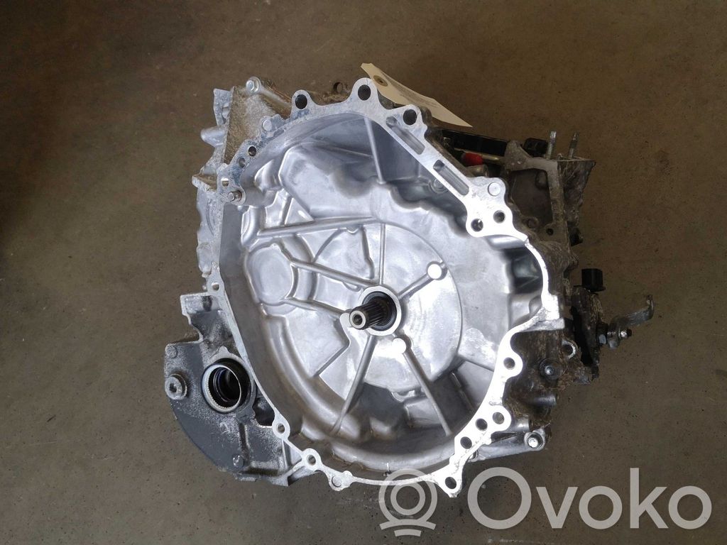 Toyota Yaris XP210 Cutie de viteze automată 