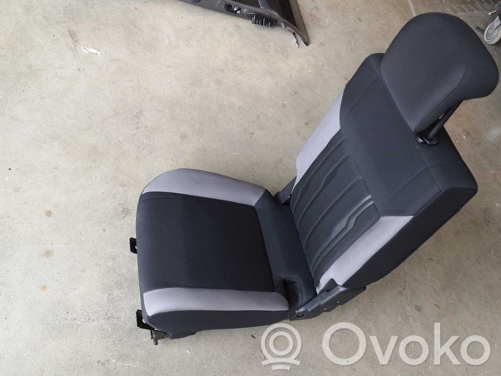 Fiat Doblo Second row seats 