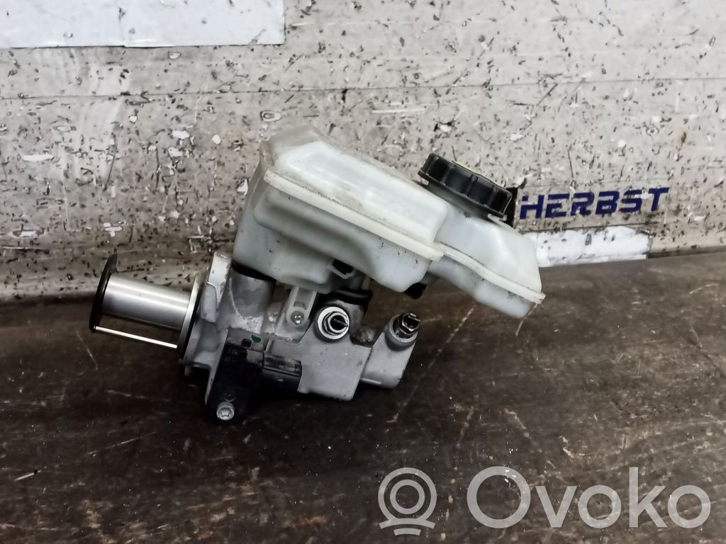 Volkswagen PASSAT B8 Główny cylinder hamulca 