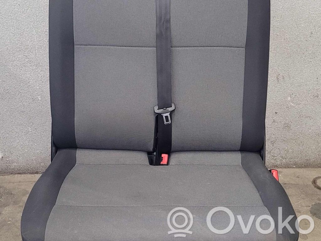 Volkswagen Transporter - Caravelle T6 Kanapa tylna / Fotel drugiego rzędu