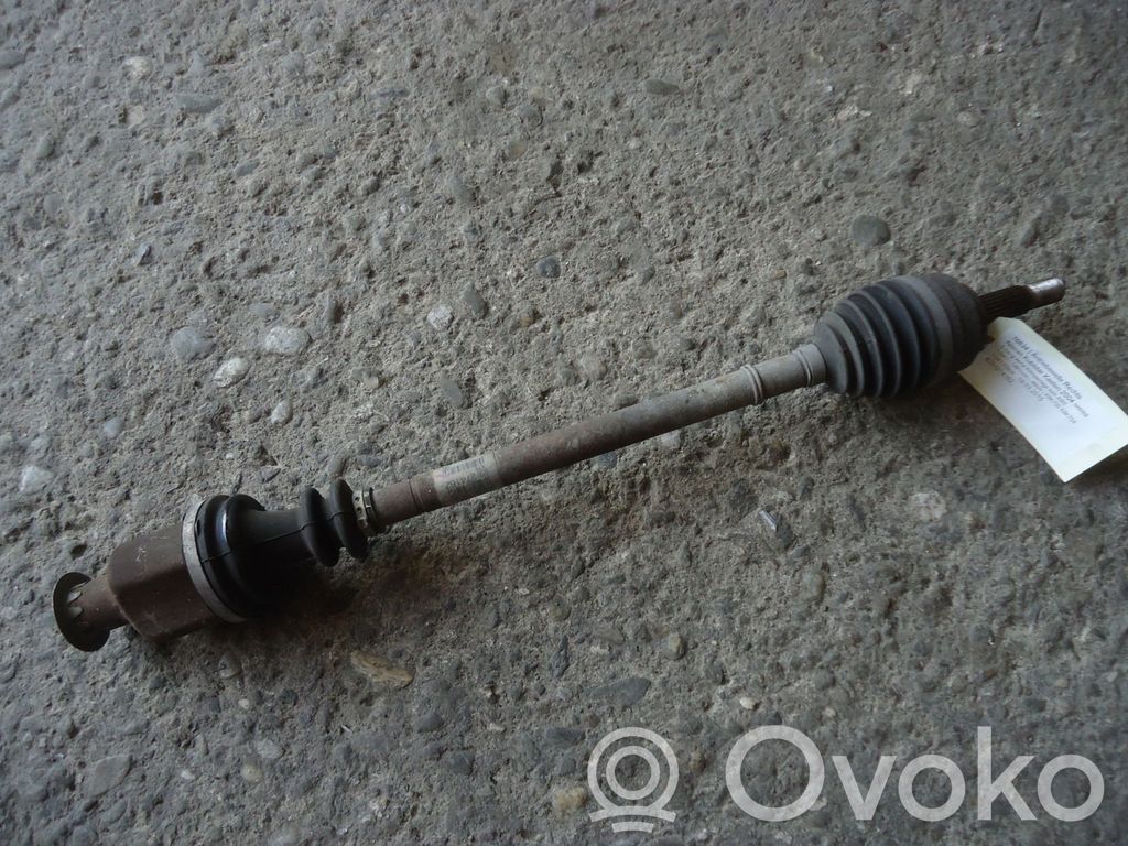 Nissan Kubistar Kardanas komplekte 