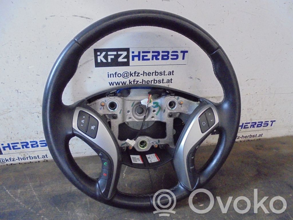 Hyundai i30 Ohjauspyörä 