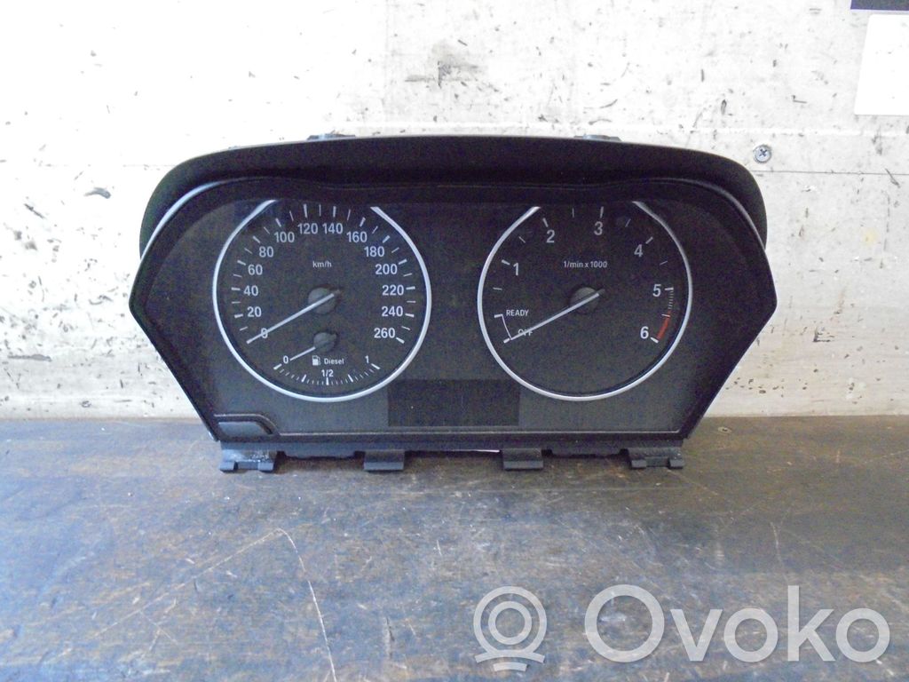 BMW 1 F20 F21 Licznik / Prędkościomierz 