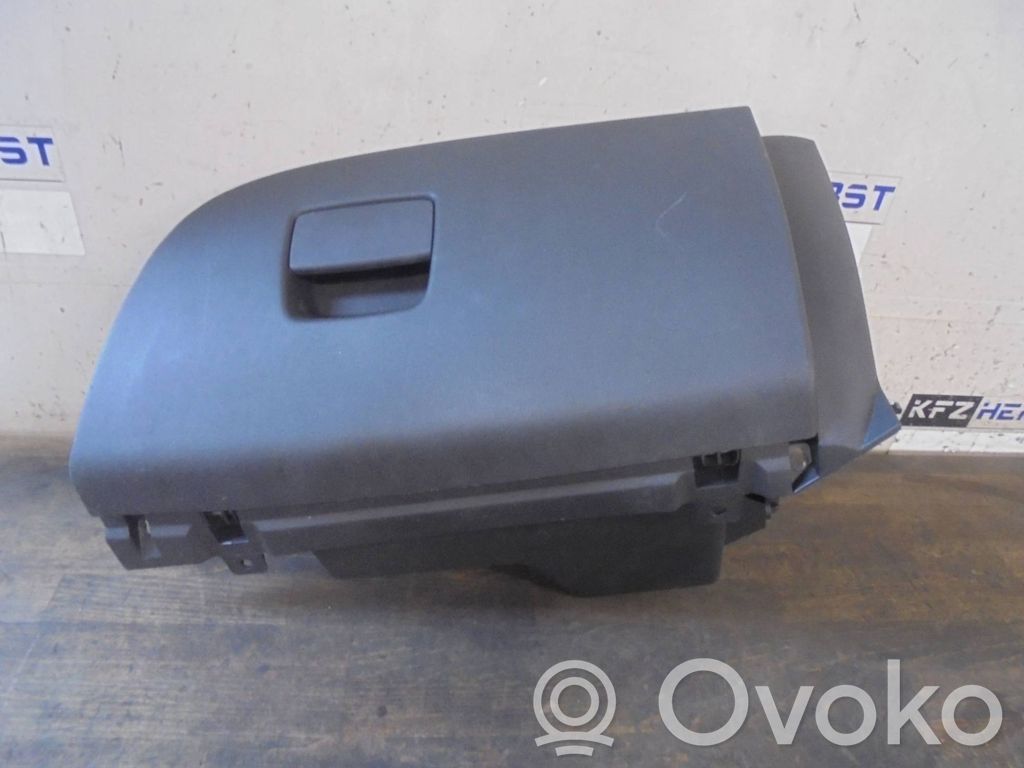Opel Corsa E Daiktadėžė 