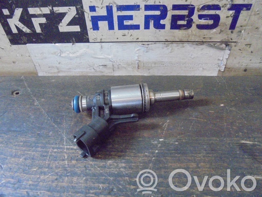 Peugeot RCZ Wtryskiwacz paliwa 