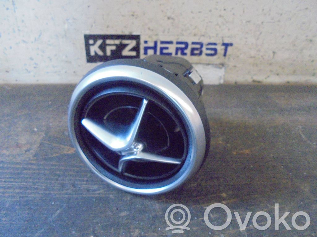 Mercedes-Benz A W176 Altra parte interiore