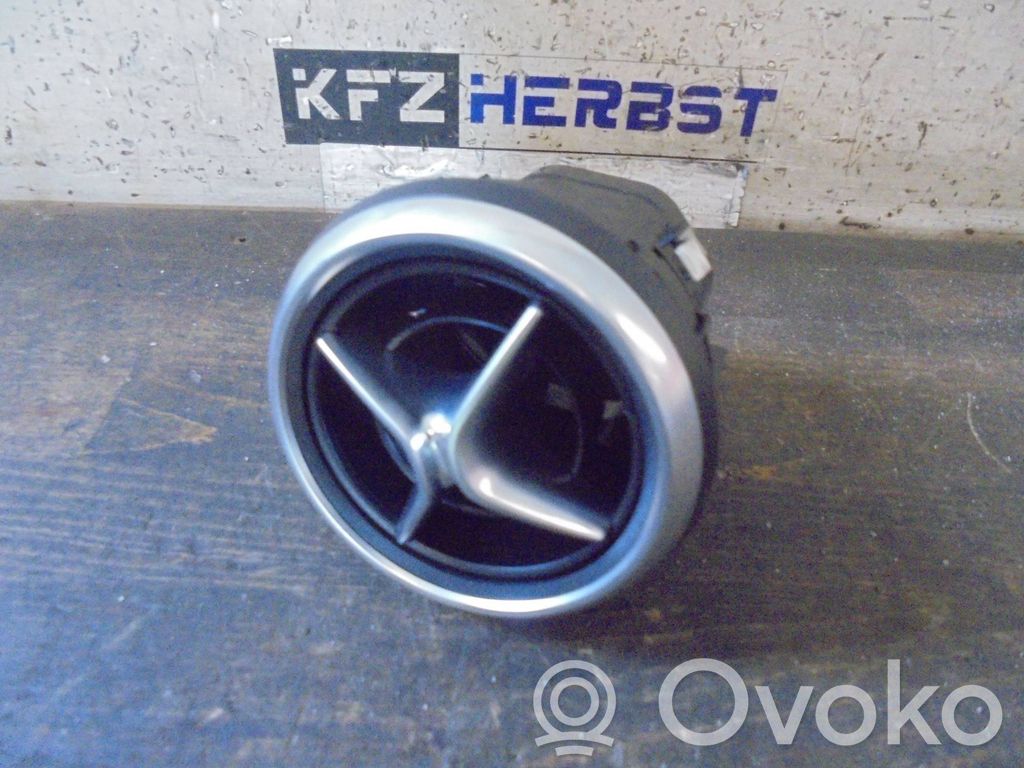 Mercedes-Benz A W176 Altra parte interiore