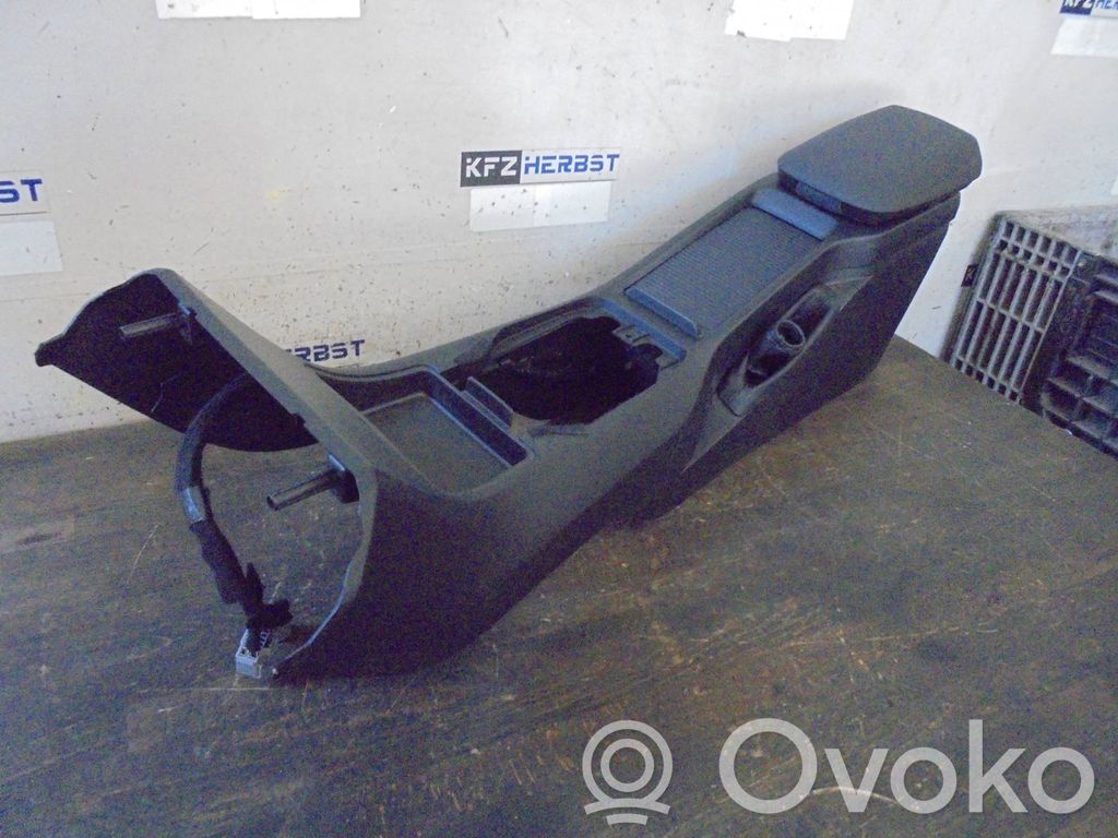 Volvo V40 Center console 