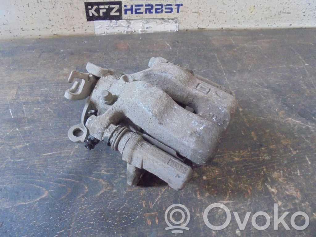 Opel Corsa E Galinis suportas 