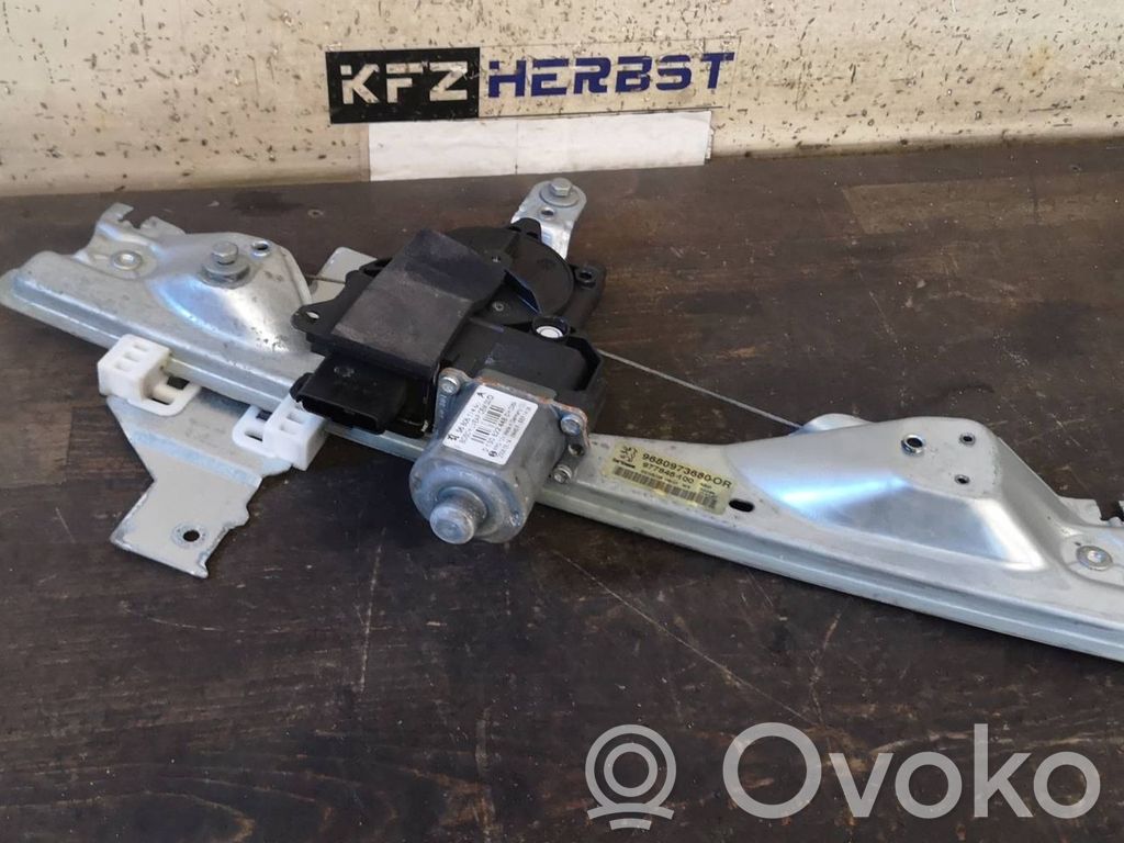 Peugeot 308 Rear window lifting mechanism without motor 