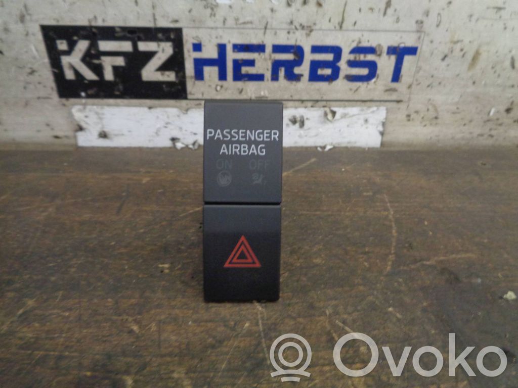 Skoda Octavia Mk3 (5E) Interruttore luci di emergenza