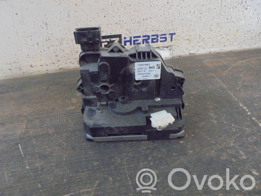 Opel Corsa E Etuoven lukko 