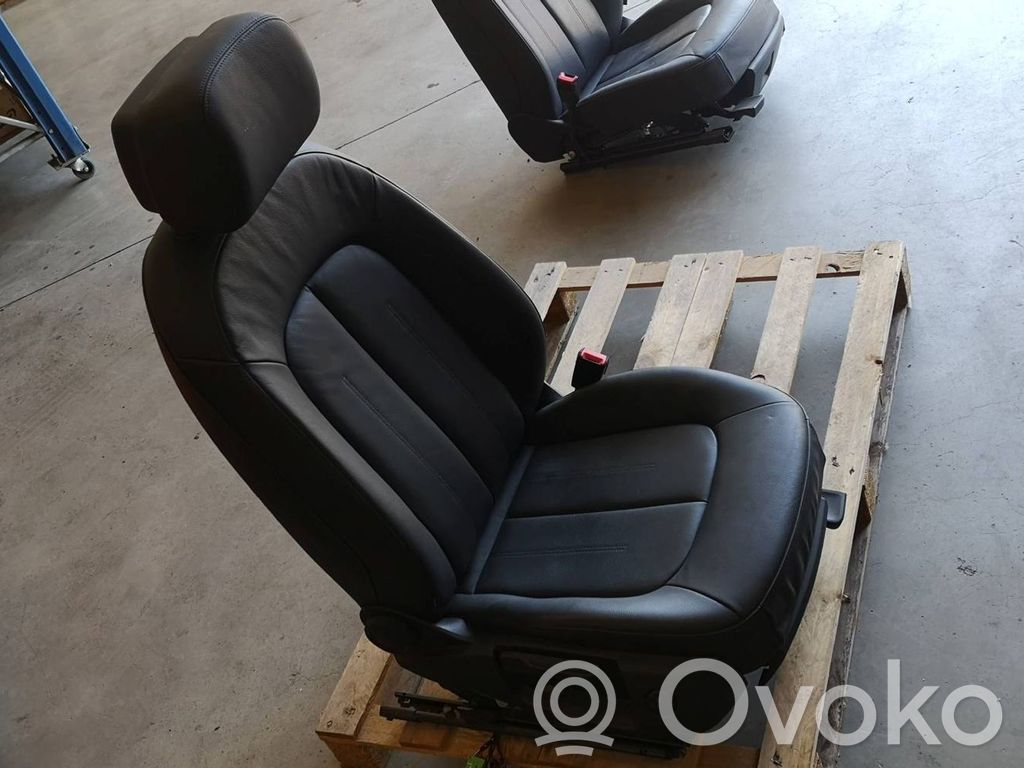 Fotel przedni pasażera   VOLLLEDER,VOLLLEDER,25D,4G0881806D,4G8881516,8K0881106R,VOLLLEDER