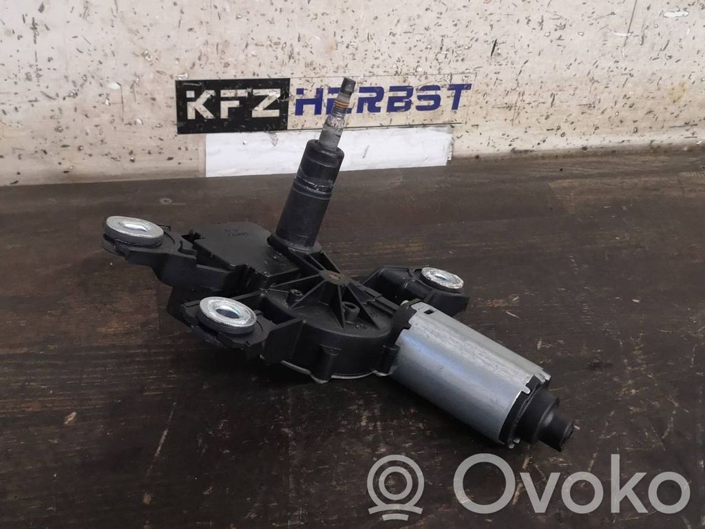 Volkswagen PASSAT B7 Motor ștergător lunetă 