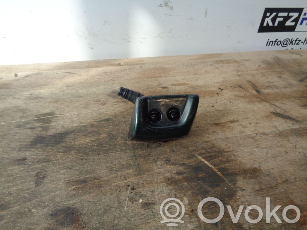 Land Rover Range Rover L322 Dysza spryskiwacza lampy przedniej 