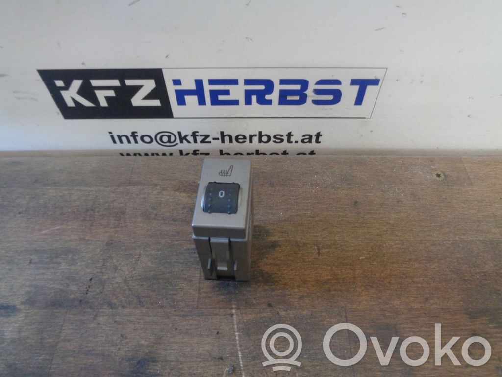 Interruptor de calefacción del asiento   8V4T19K314AB,8V4T19K314AB,8V4T19K314AB