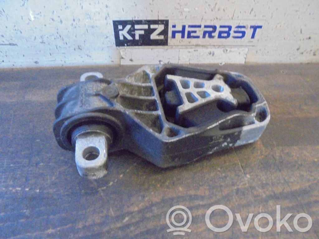 Mercedes-Benz B W246 W242 Moottorin kiinnikekorvake 