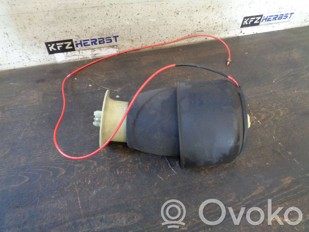 BMW 5 F10 F11 Alte piese de sub caroserie 