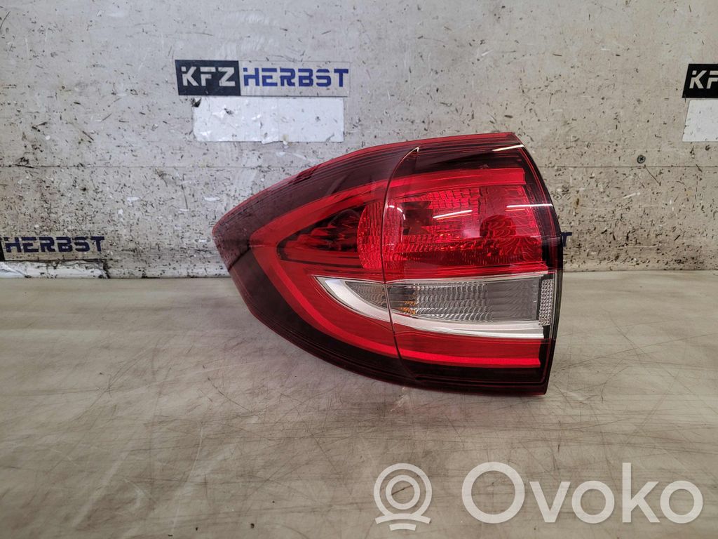 Ford C-MAX II Galinis žibintas kėbule 