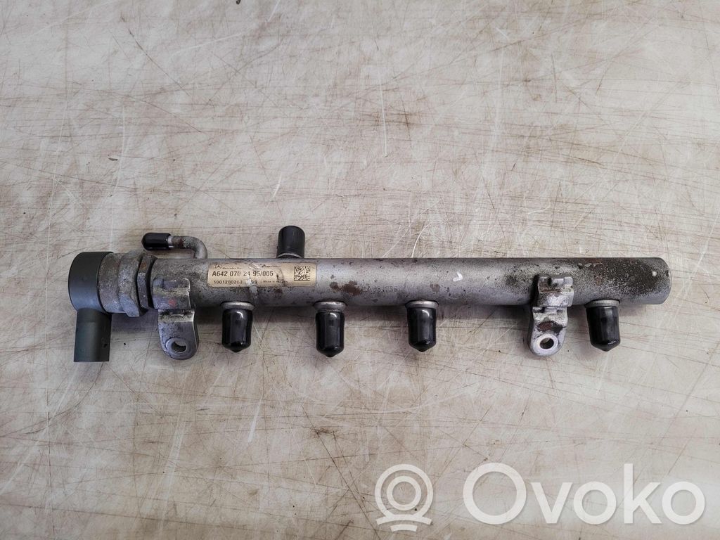 Mercedes-Benz E W212 Tubo de alimentación del inyector de combustible 