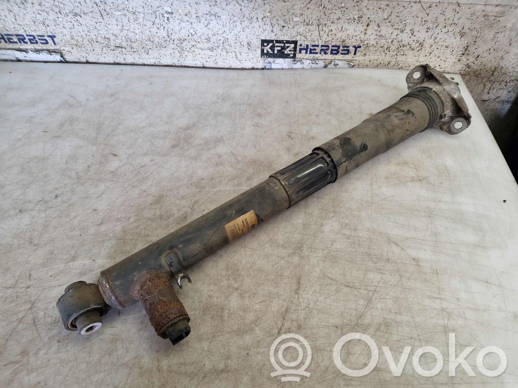 Volkswagen PASSAT B8 Amortyzator tylny 