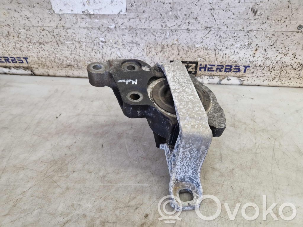 Ford Kuga II Engine mount bracket 