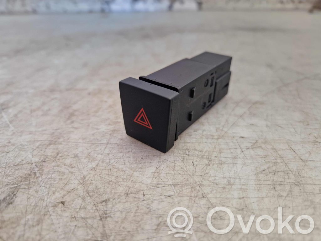 Cupra Born Schalter Warnblinkanlage 