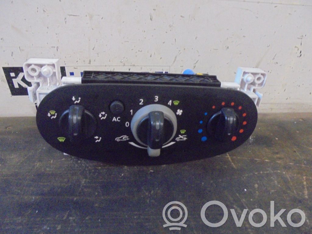 Dacia Sandero Interruptor de control del ventilador interior 
