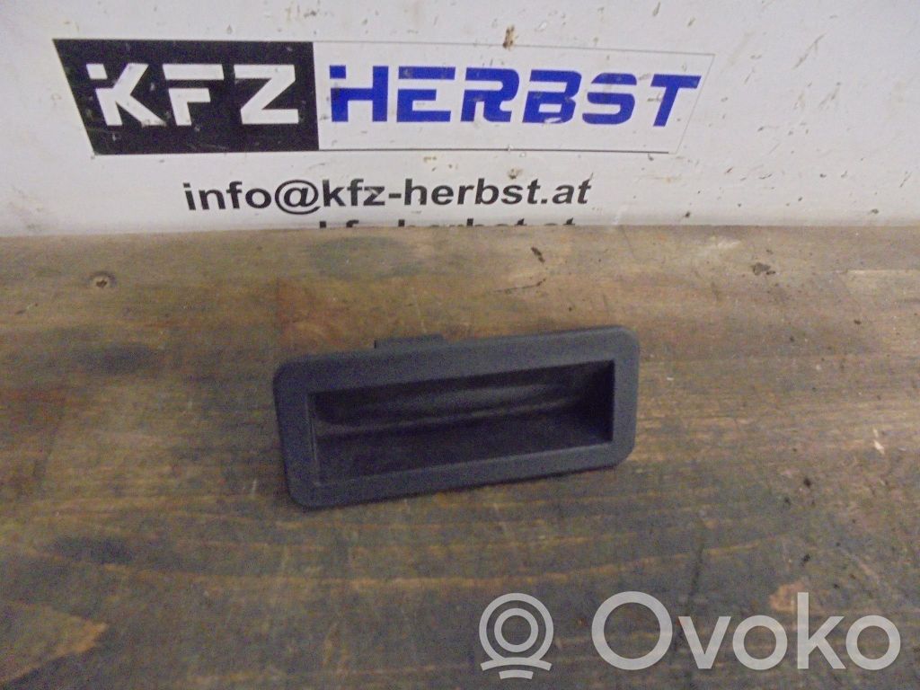 Bouton interrupteur de trappe à essence   6M5119B514AB,6M5119B514AB
