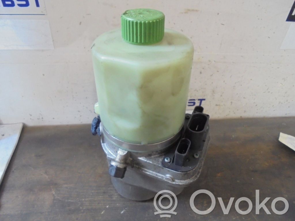 Ohjaustehostimen pumppu   M11521126LI,M11521126LI
