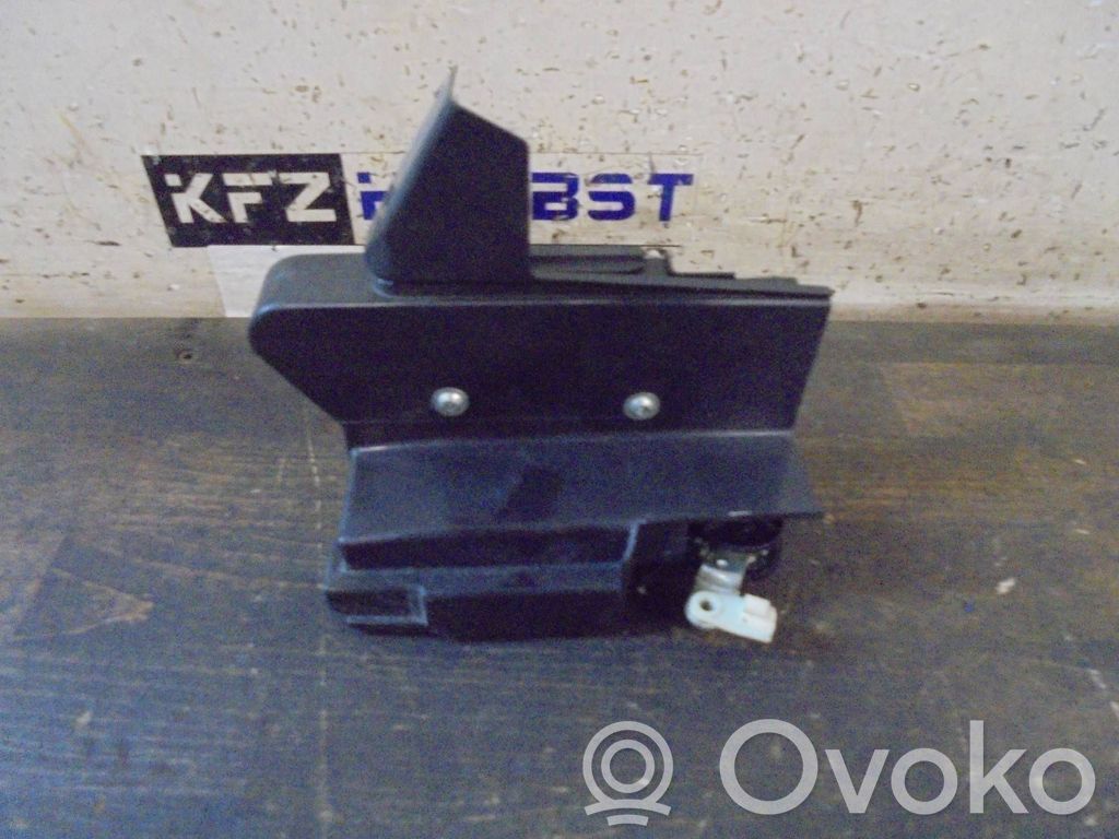 Dacia Sandero II Front door lock 